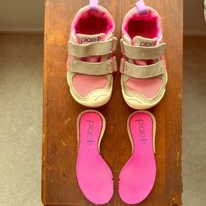 Plae Shoes